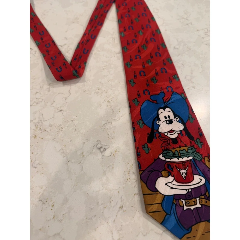 Mickey Unlimited Disney Mens Goofy Cowboy Western Horseshoe‎ Red Silk Tie 57in